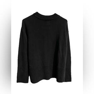 GAP womens Black Sweater
Crewneck Size Medium Casual
Pullover Long Sleeve